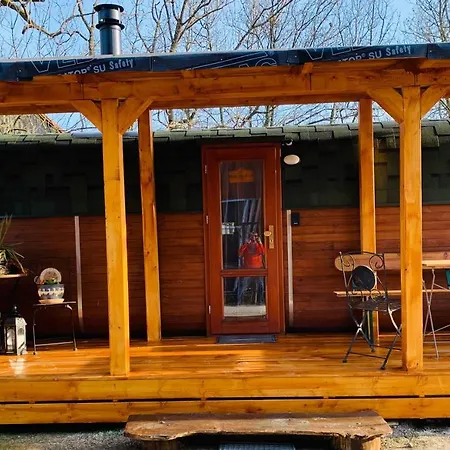 Irenes Tinyhouse בית נופש *
